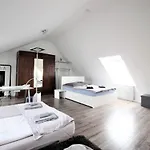 Zimmer In Innenstadtwohnung בית אירוח וירצבורג