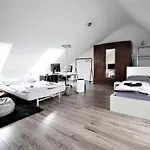 Zimmer In Innenstadtwohnung * וירצבורג