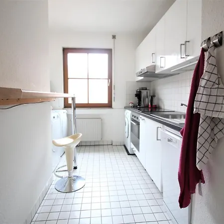 Zimmer In Innenstadtwohnung 홈스테이