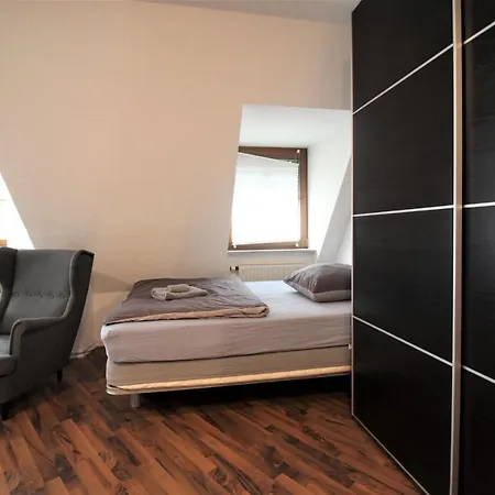 Zimmer In Innenstadtwohnung 홈스테이 *