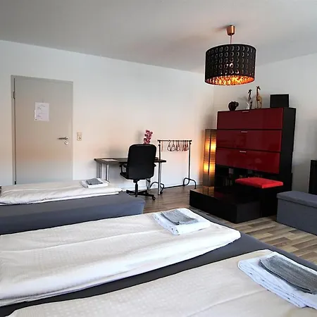 Zimmer In Innenstadtwohnung 홈스테이 *