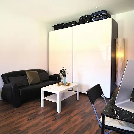 홈스테이 Zimmer In Innenstadtwohnung
