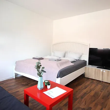 홈스테이 Zimmer In Innenstadtwohnung