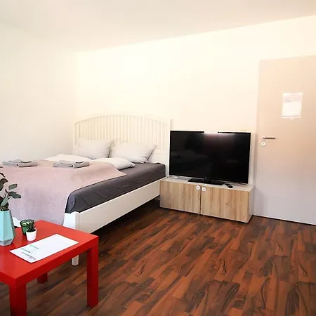홈스테이 Zimmer In Innenstadtwohnung