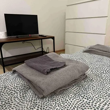 Zimmer In Innenstadtwohnung 홈스테이