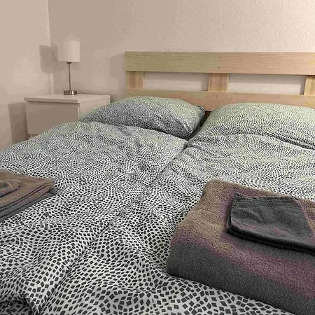 홈스테이 Zimmer In Innenstadtwohnung