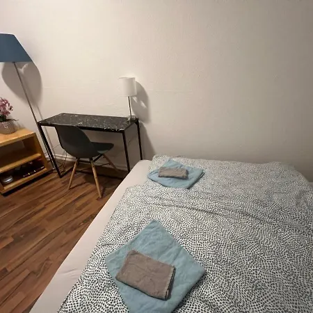 Privat bolig Zimmer In Innenstadtwohnung