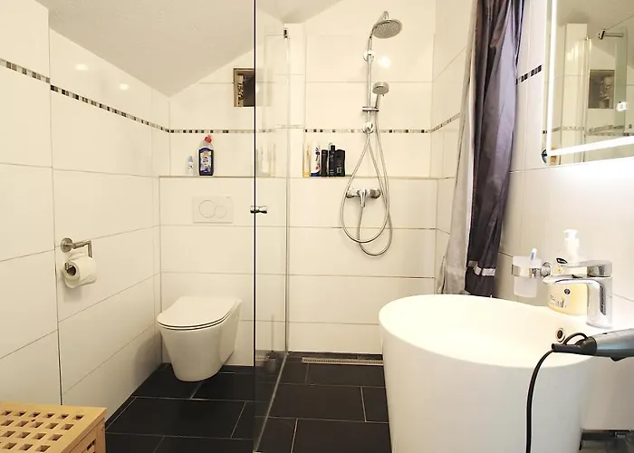 Zimmer In Innenstadtwohnung * Würzburg