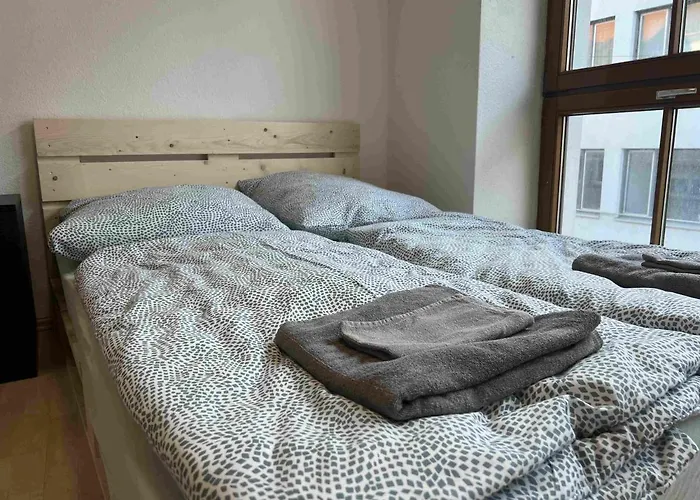 Zimmer In Innenstadtwohnung