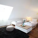 Zimmer In Innenstadtwohnung Pansiyon *