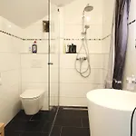 Zimmer In Innenstadtwohnung * Würzburg
