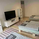 Pansiyon Zimmer In Innenstadtwohnung