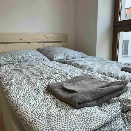 Zimmer In Innenstadtwohnung