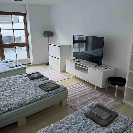 Zimmer In Innenstadtwohnung