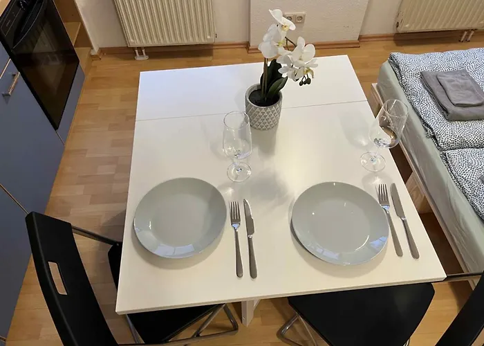 Zimmer In Innenstadtwohnung *
