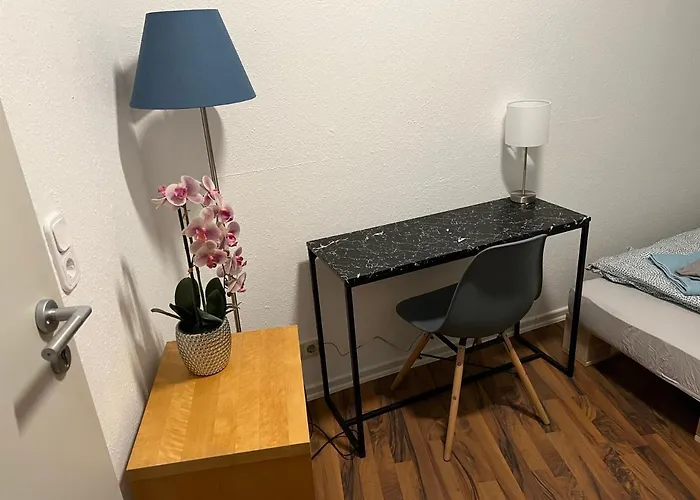 Zimmer In Innenstadtwohnung